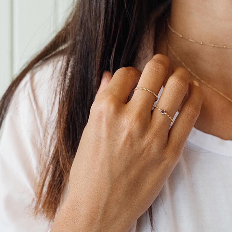 Dainty & Delicate Everyday Jewelry From Mejuri.